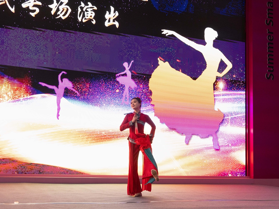 6.舞蹈《盼归》  表演者：赵梓旭0606.jpg